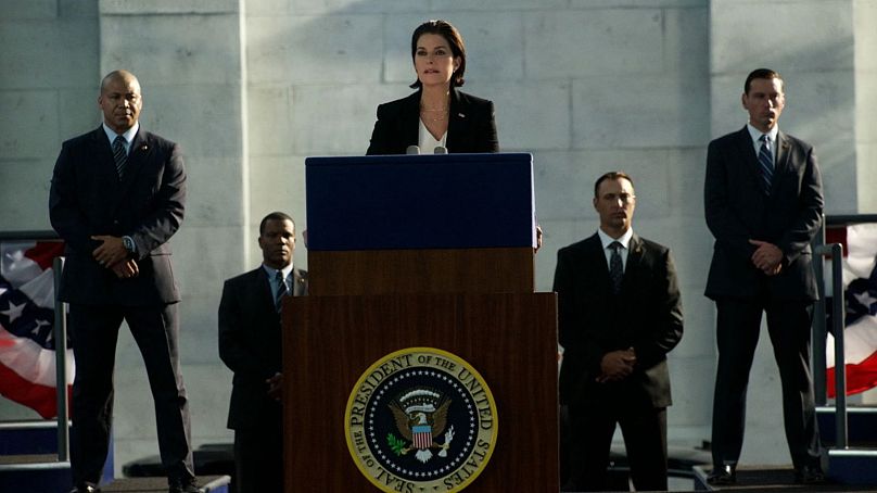 La presidenta Elizabeth Lanford (interpretada por Sela Ward) en 'Independence Day: Resurgence' (2016)