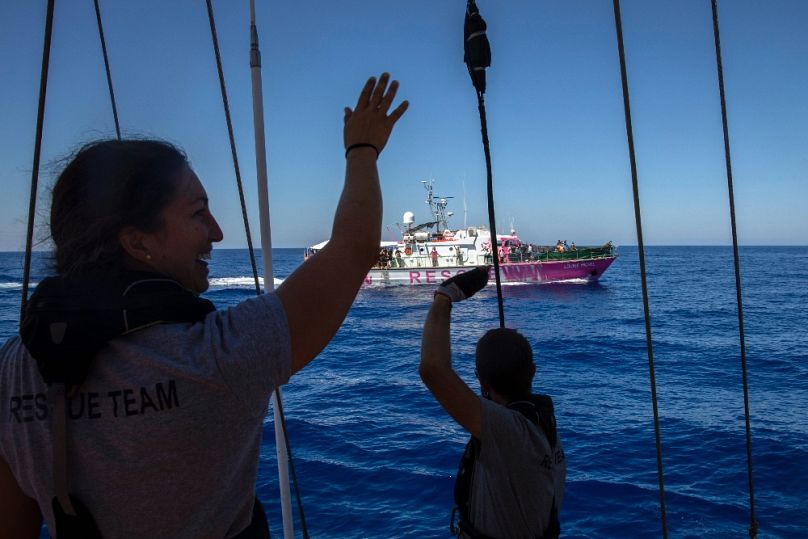 A Louise Michel 80 kilométerre az olasz Lampedusa szigetétől, 2020 augusztusában