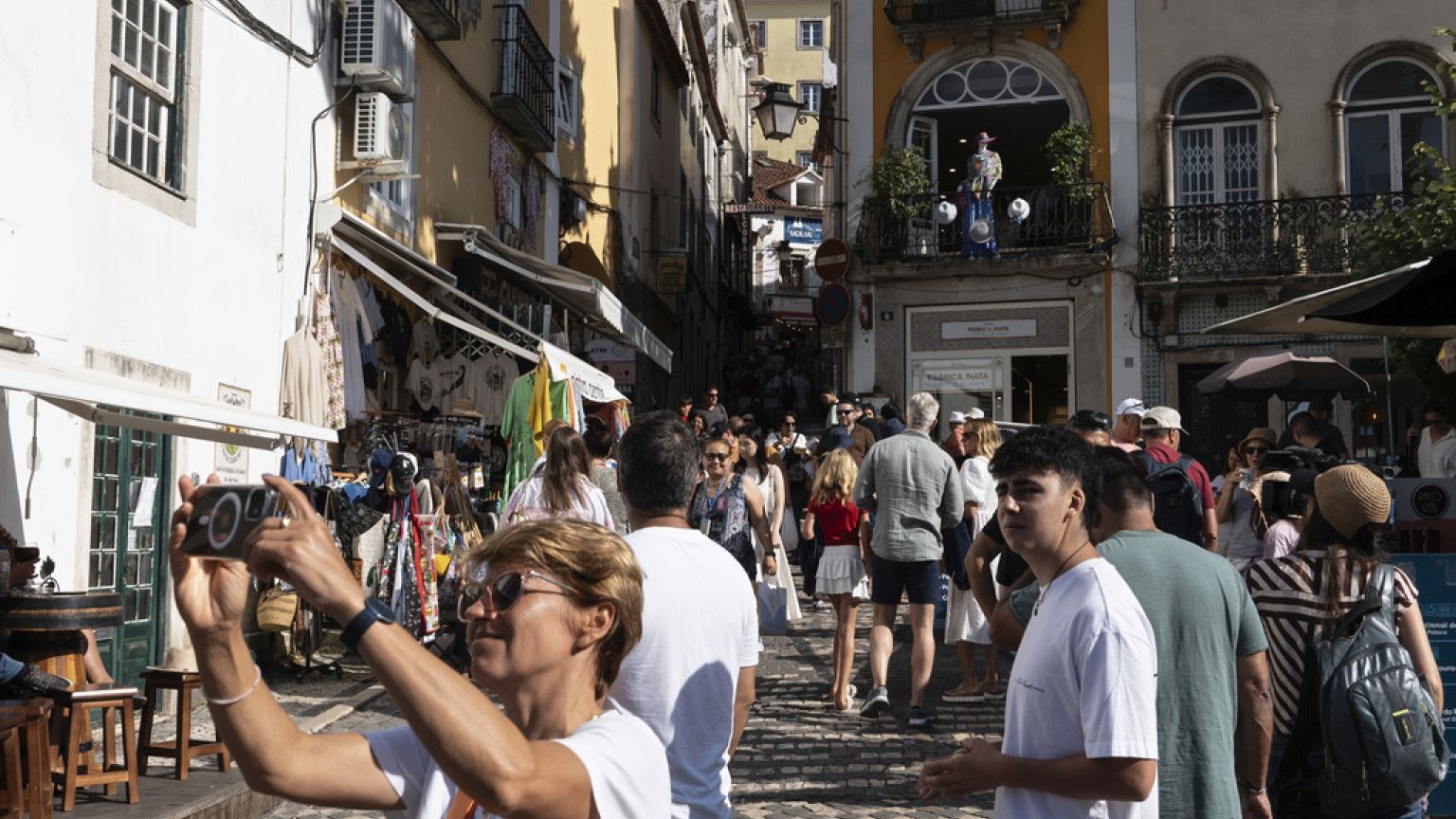 lisbon-locals-say-tourist-tuk-tuks-are-clogging-the-streets-and-making