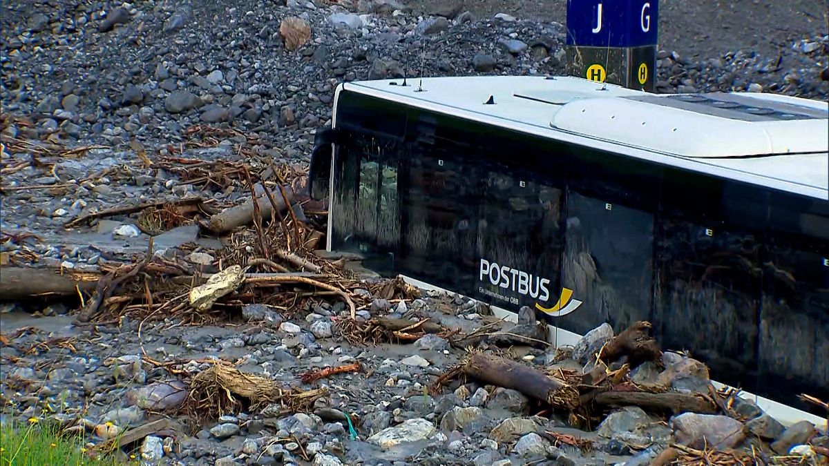 Thunderstorms sweep vehicles away in Austrian ski resort village