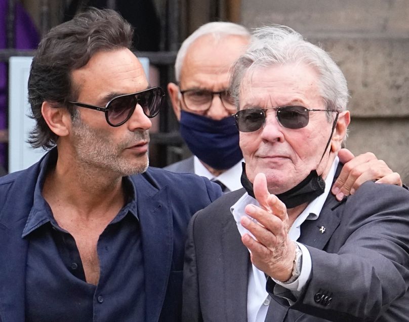 Alain Delon Jean-Paul Belmondo temetésén, 2021 szeptemberében