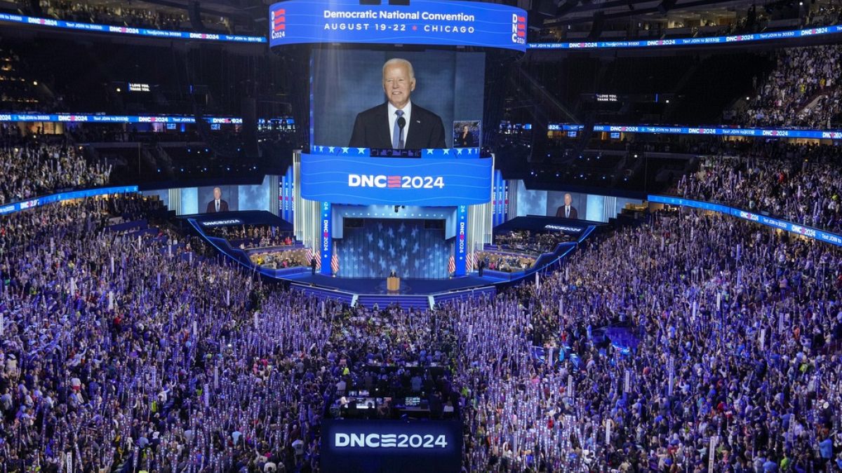 Jor Biden fechou a primeira noite da convenção do Partido Democrata, em Chicago. 