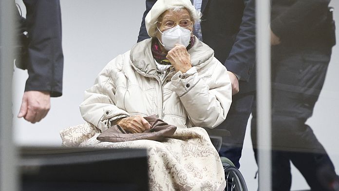 Germania: condannata a 99 anni, era la segretaria di un campo nazista