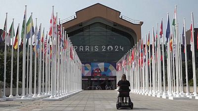 Entrada de la villa para los atletas de los Juegos Paralímpicos de París 2024