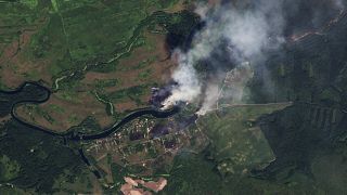 Esta imagem de satélite divulgada pelo Planet Labs PBC mostra incêndios perto da aldeia de Krasnooktyabrskoe, na região russa de Kursk, a 20 de agosto de 2024