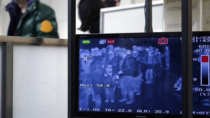 Aeroporti, nell'Ue torna il limite di 100 ml per i liquidi