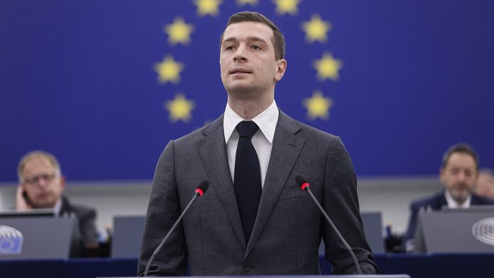 Dall'Ucraina all'aborto, come ha votato Jordan Bardella al Parlamento europeo?