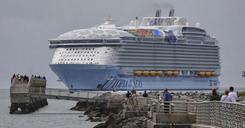 Un crucero frente a la costa de Florida