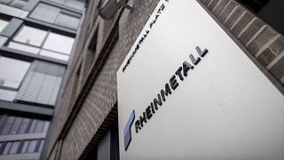 Rheinmetall AG logosu, Almanya'nın Duesseldorf kentindeki genel merkezin önünde görülüyor, 12 Temmuz 2024.