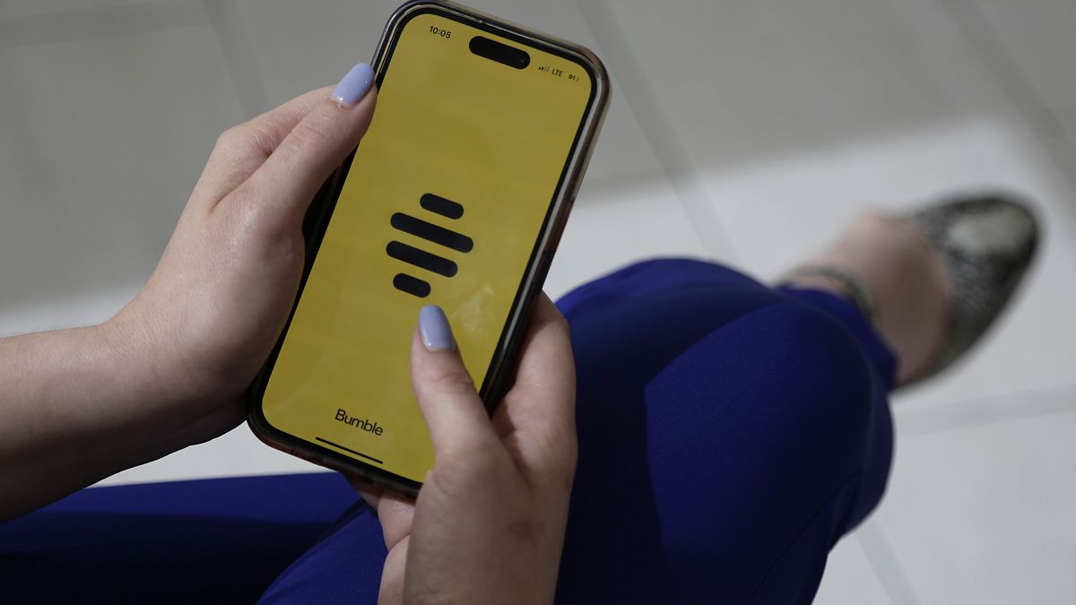 Flört uygulaması Bumble, bir akıllı telefon ekranında görülüyor, 26 Haziran 2024.