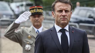 Macron elnök nem akar meghajolni a baloldal előtt