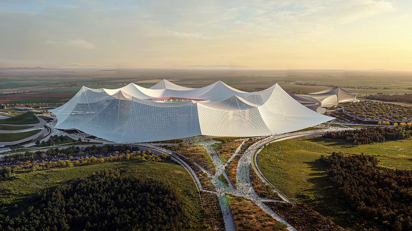 O estádio fica a 10 km de Casablanca 