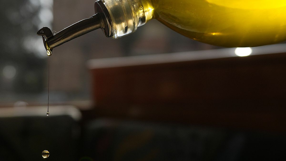 Supermarkets in Spain are inflating olive oil prices, farmers claim