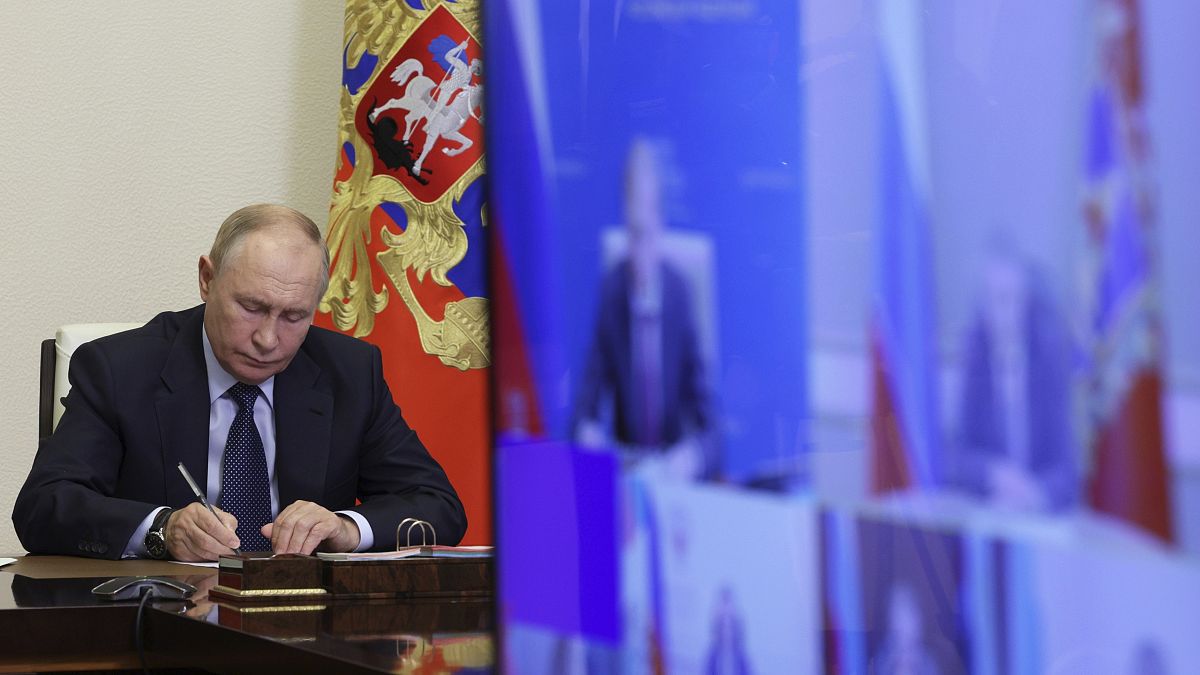 Russian President Vladimir Putin holds a meeting about the situation in areas bordering Ukraine, August 22, 2024