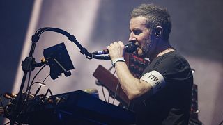 Massive Attack üyesi Robert Del Naja, İsviçre'deki bir konser esnasında görüntüleniyor (Arşiv)