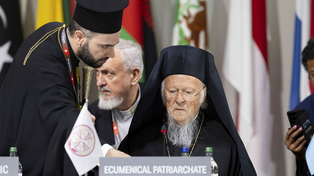 Patrik Barthalemeos, İsviçre'nin Obbürgen kentinde Ukrayna'daki Barış Zirvesi sırasında genel kurul toplantısına katıldı.