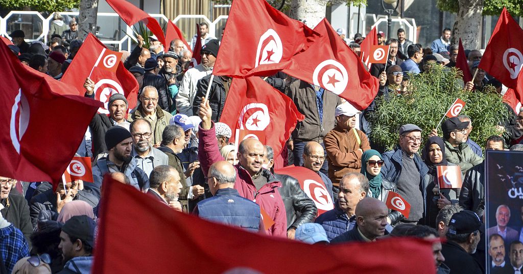 Tunisian court rules opposition leader can stand for presidency