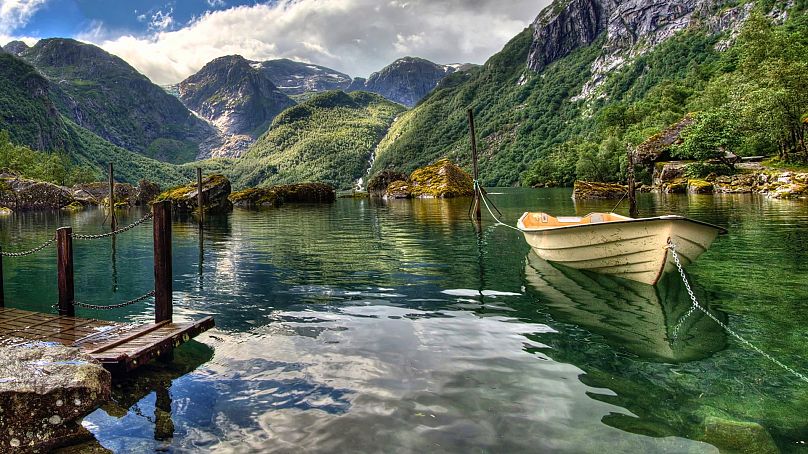 Der Gletschersee Bondhusvatnet in Norwegen