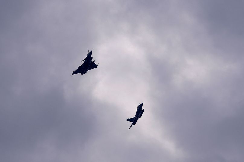 Serbia will sign a deal on the purchase of 12 French Rafale fighter jets,  in what would mark a shift from its traditional military supplier Russia. 