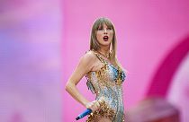 Taylor Swift se produit au stade de Wembley dans le cadre de sa tournée Eras Tour, le 21 juin 2024, à Londres. 