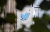 San Francisco'daki Twitter genel merkezinde Twitter (X) tabelası görülüyor, 8 Aralık 2022.