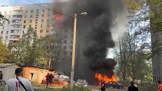 Die Zahl der russischen Luftangriffe auf die Stadt Charkiw steigt weiter: mindestens sechs Tote und etwa 50 Verletzte.