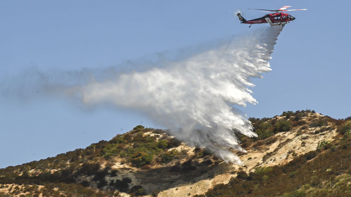 Avião de combate a incêndios cai no rio Douro