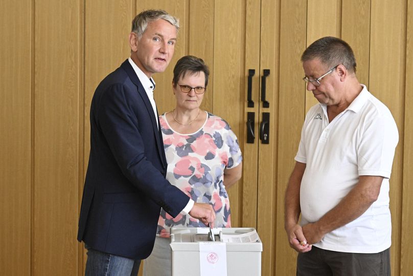 Bjorn Hocke, Afd, vota alle elezioni statali in Turingia, in un seggio elettorale a Bornhagen, Germania, 1 settembre 2024