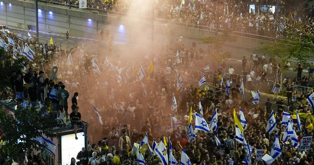 Tens of thousands rally in Israel demanding Gaza ceasefire