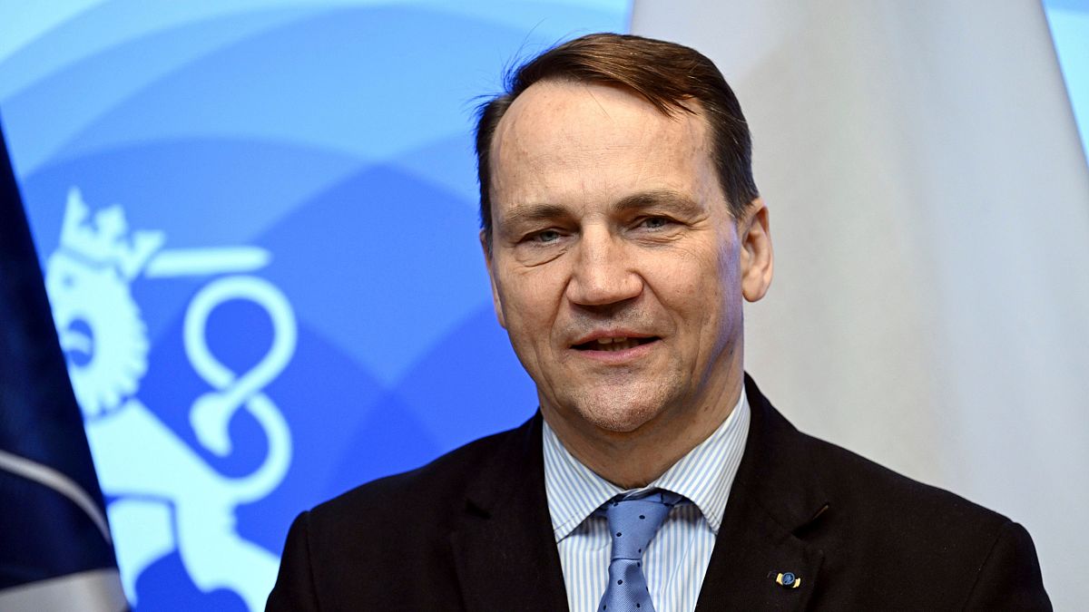 Radoslaw Sikorski lengyel külügyminiszter finnországi látogatáson 2024 márciusában