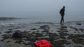 Un migrante curdo dopo il tentativo fallito di raggiungere il Regno Unito, Ambleteuse, Francia, 19 maggio 2024