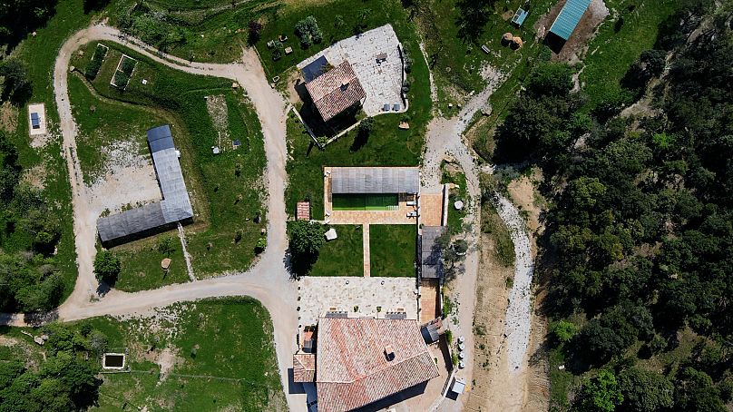 Vista aérea do Hotel Can Buch, situado no alto da cidade espanhola de Girona