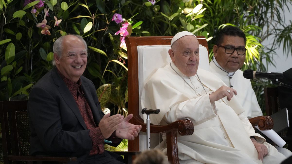 Le pape François a été accueilli mercredi par une foule enthousiaste à Jakarta, la capitale indonésienne. 