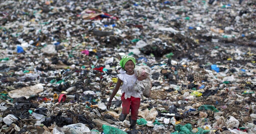 Study: World pumps out 57 million tonnes of plastic pollution a year