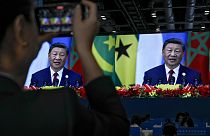 Le président chinois Xi Jinping prononce un discours lors de la cérémonie d'ouverture du Forum Chine-Afrique, au Grand Hall du Peuple à Pékin, le jeudi 5 septembre 2024.