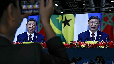 Le président chinois Xi Jinping prononce un discours lors de la cérémonie d'ouverture du Forum Chine-Afrique, au Grand Hall du Peuple à Pékin, le jeudi 5 septembre 2024.