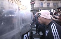 Los argentinos protestan contra el veto de Milei a la subida de las pensiones.