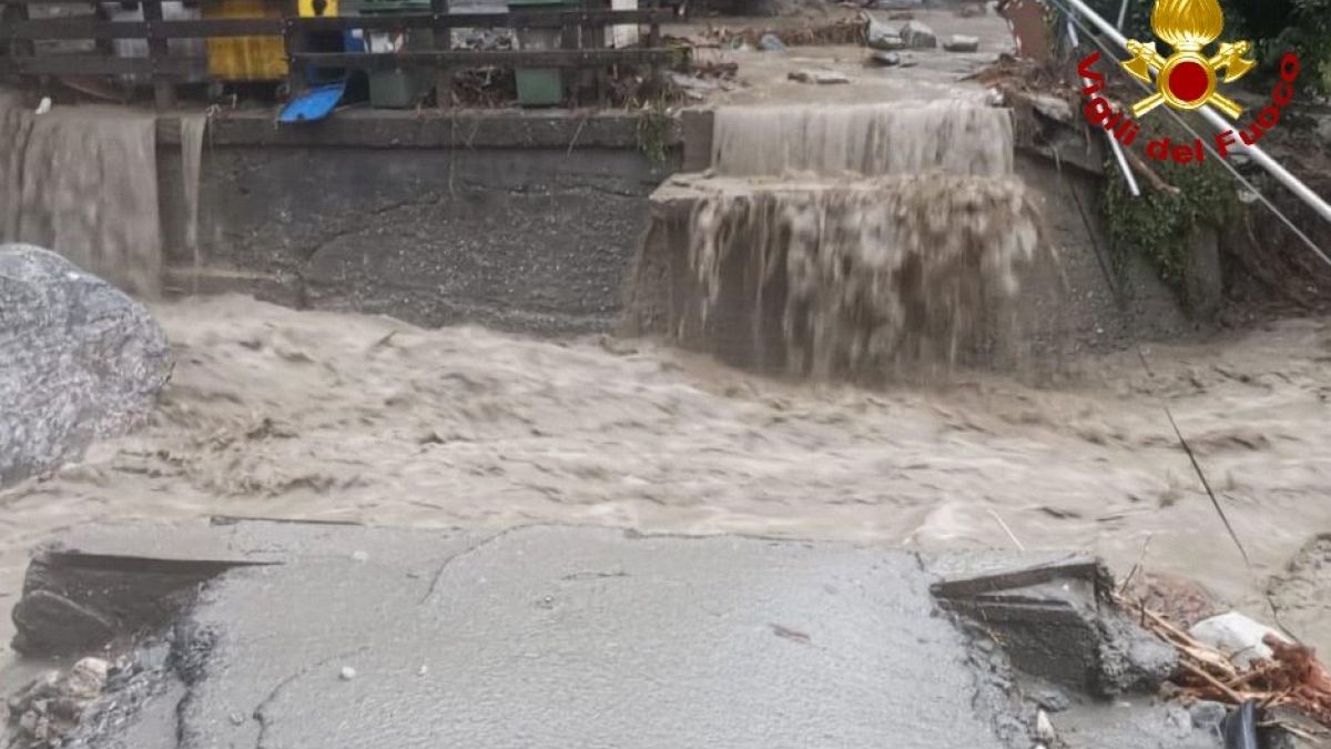 Un temporal azota el norte de Italia y provoca el derrumbamiento de un puente