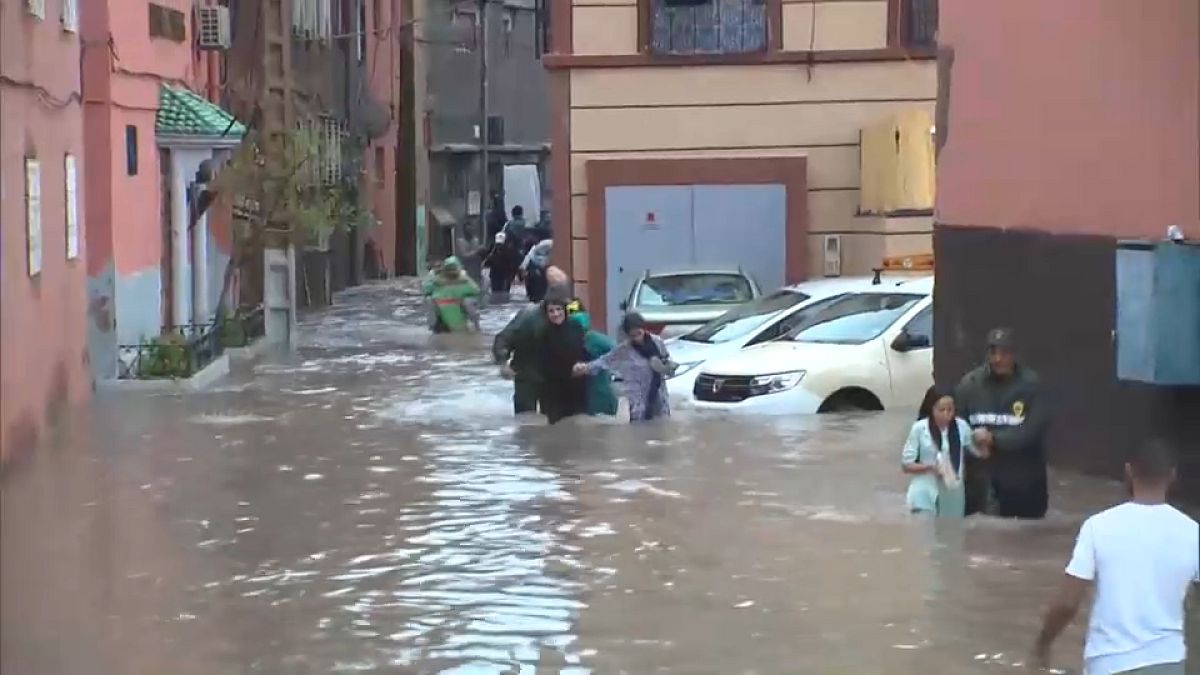 فيضانات تجتاح مدينة ورزازات المغربية 