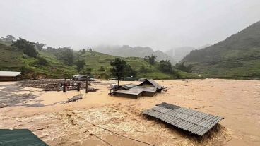 El Tifón Yagi deja inundaciones y corrimientos de tierra en el norte de Vietnam (8/9/2024)