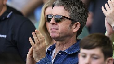 Noel Gallagher’s ‘grumpy middle-aged man’ portrait to be added to National Portrait Gallery 