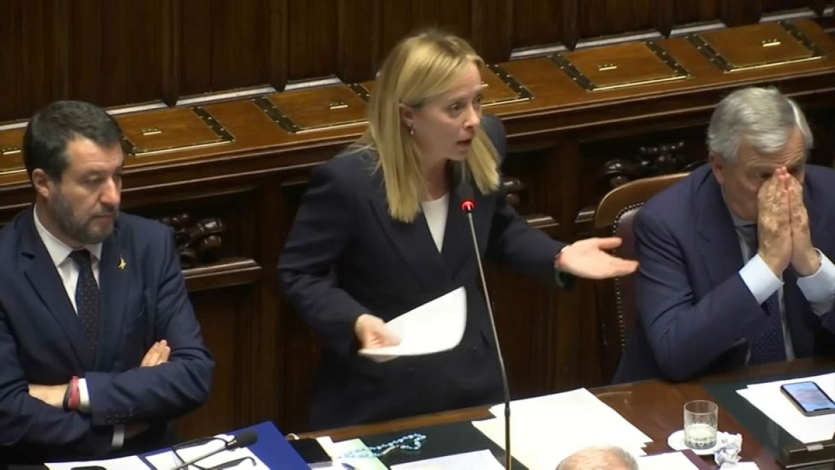 Giorgia Meloni miniszterelnök felszólal az olasz parlamentben