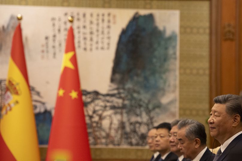 El presidente de China Xi Jinping, en la reunión con el presidente español, Pedro Sánchez en Pekín este lunes 