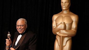 James Earl Jones Oscar-díja átvétele után 