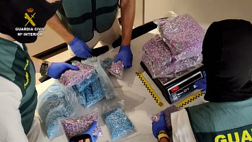 La Guardia Civil incauta más de un millón de pastillas de éxtasis en la Operación Adriático.