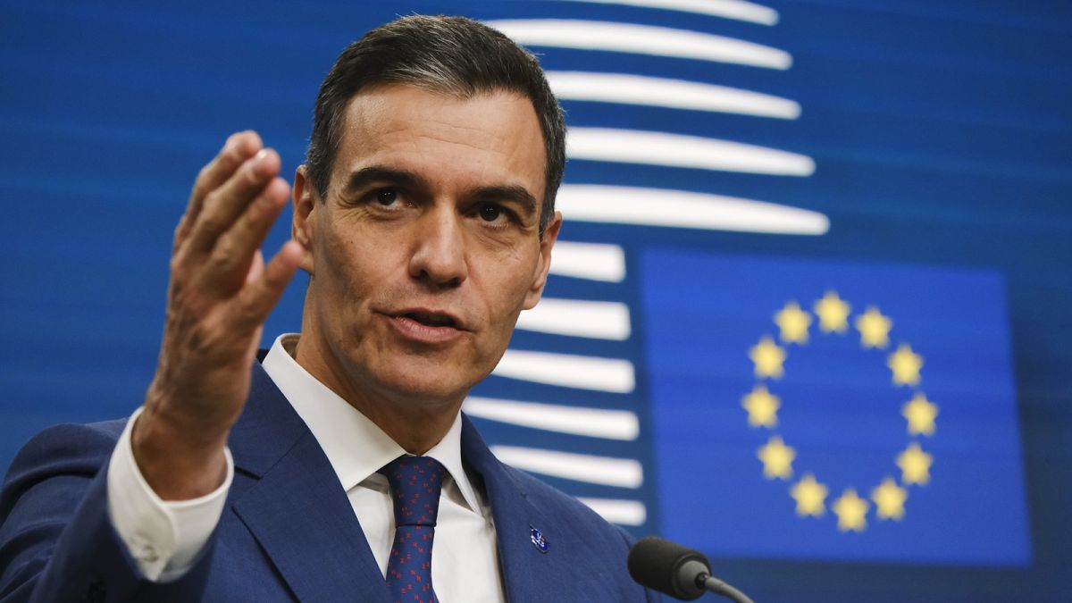 Pedro Sánchez felszólította az Európai Bizottságot, hogy "gondolja át" a Kínában gyártott elektromos autókra kivetett vámokat.