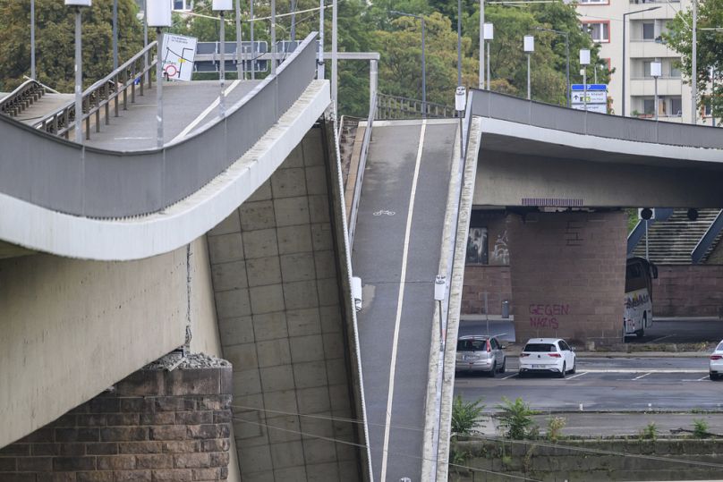 Μερική κατάρρευση γέφυρας στη Δρέσδη