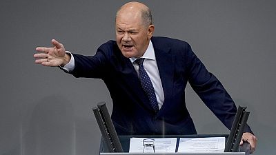 Le chancelier allemand Olaf Scholz s'exprime lors d'un débat général du parlement allemand Bundestag à Berlin, Allemagne, le mercredi 11 septembre 2024.