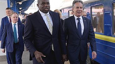 Il ministro degli Esteri britannico David Lammy e il segretario di Stato americano Antony Blinken a Kiev