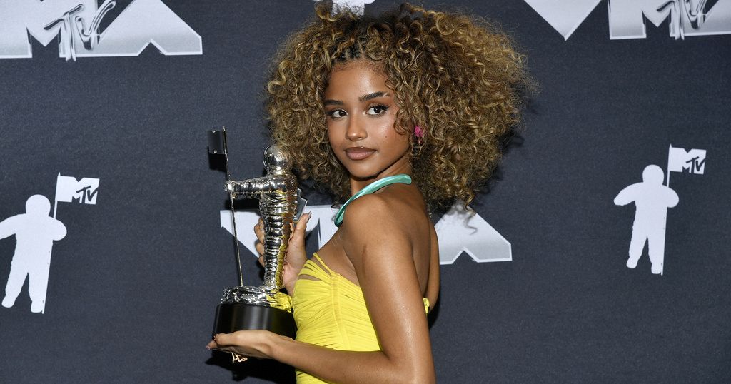 Tyla wins the award for best Afrobeats, Swift calls for votes and other highlights from the 40th VMAs